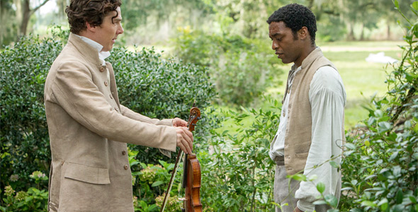 Чиветель Эджиофор и Бенедикт Камбербэтч в фильме «12 лет рабства»