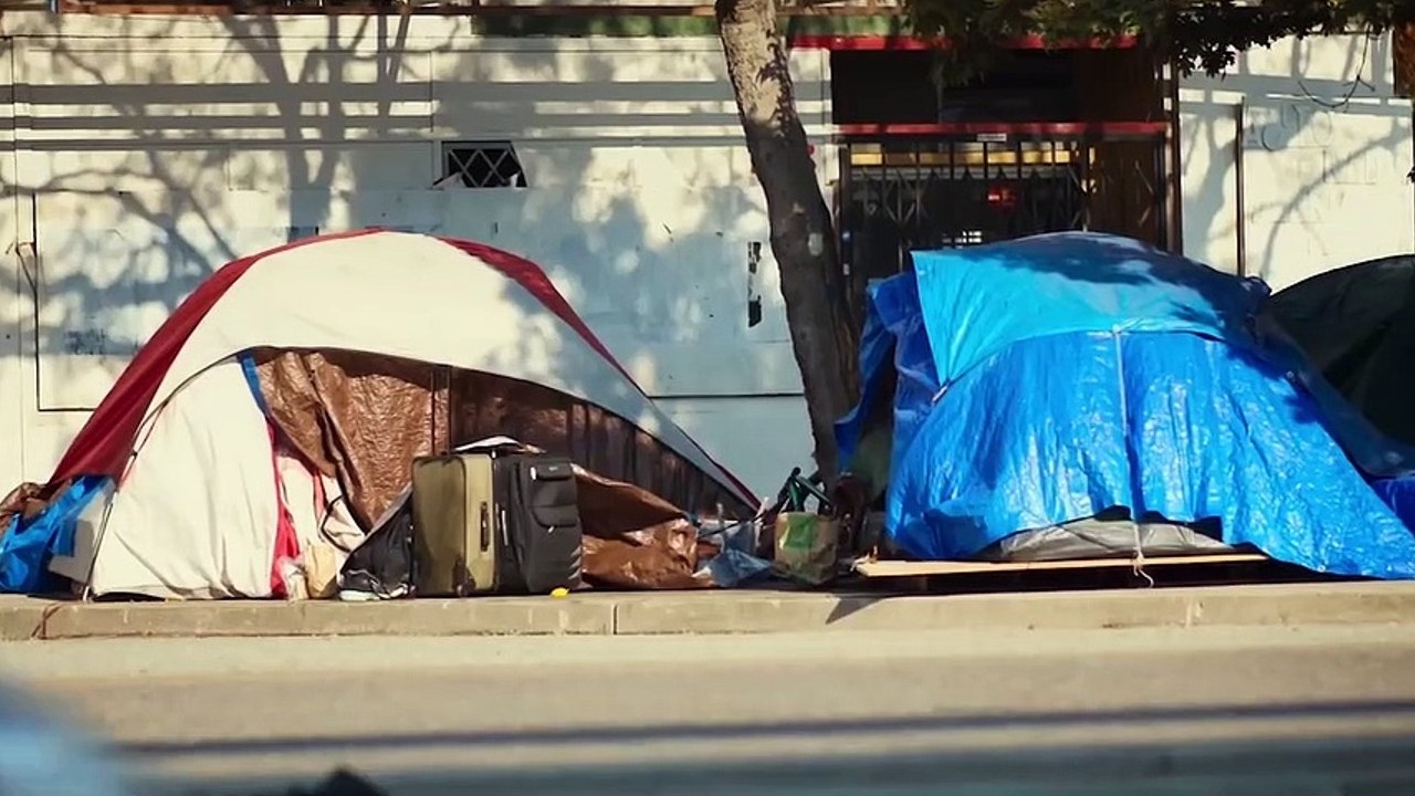 Бездомные палатки