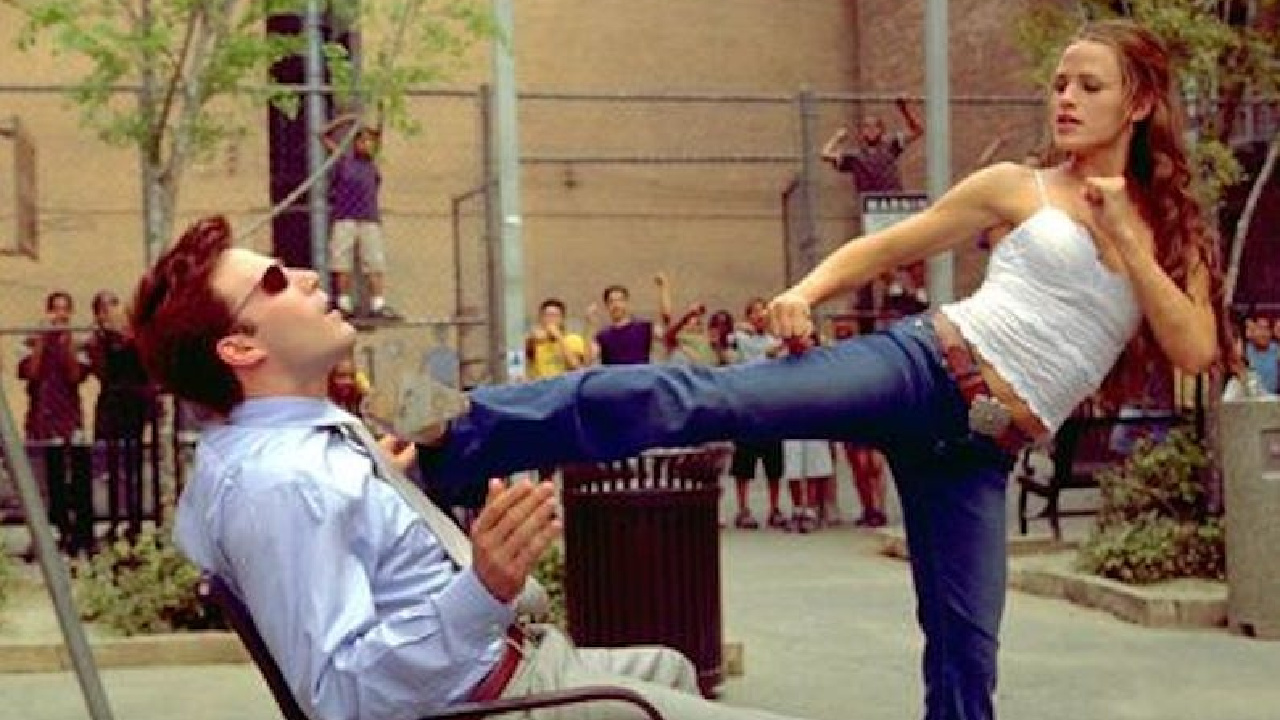 Jennifer Garner and Ben Affleck in Daredevil.