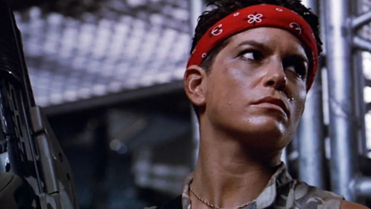 Jenette Goldstein dans Extraterrestres