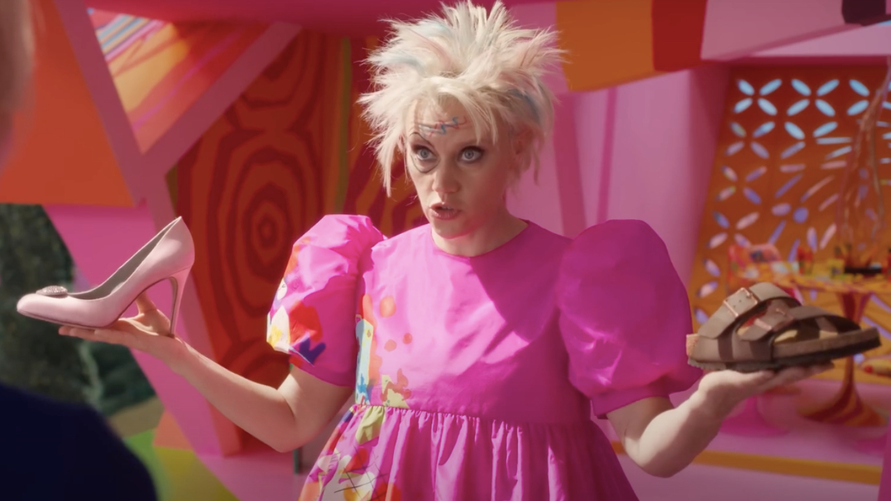 Kate McKinnon als Weird Barbie im Barbie-Film