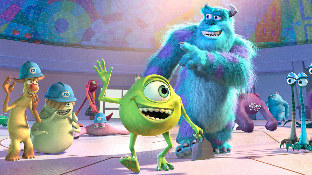 Mike, Sulley und viele andere Monster in Monsters Inc.