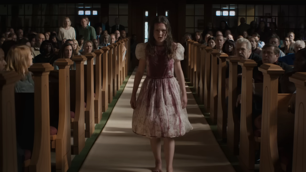 Une fille couverte de sang dans la bande-annonce de The Exorcist : Believer.