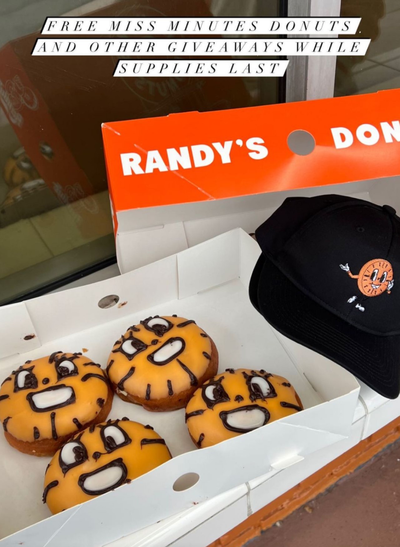 Capture d'écran des beignets Miss Minutes chez Randy's Donuts