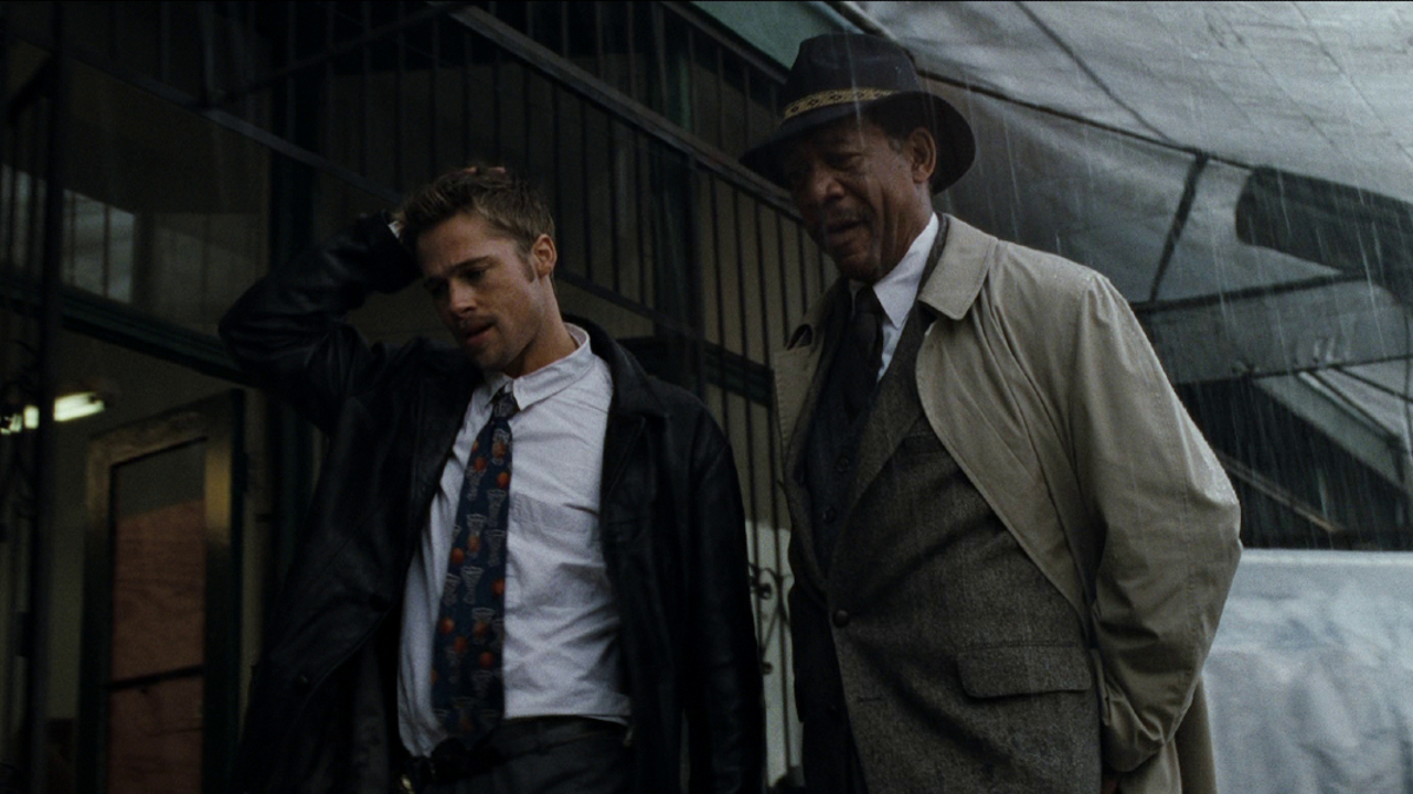 Brad Pitt et Morgan Freeman dans Seven