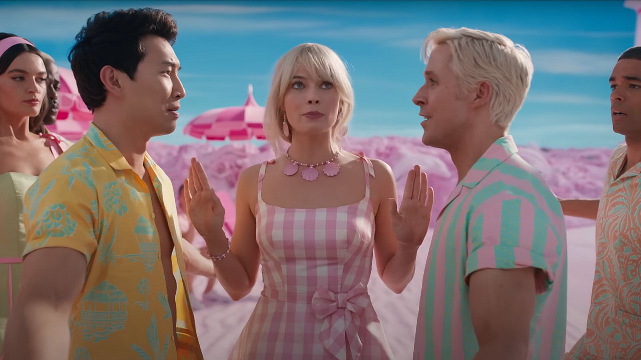 Simu Liu, Margot Robbie et Ryan Gosling dans Barbie