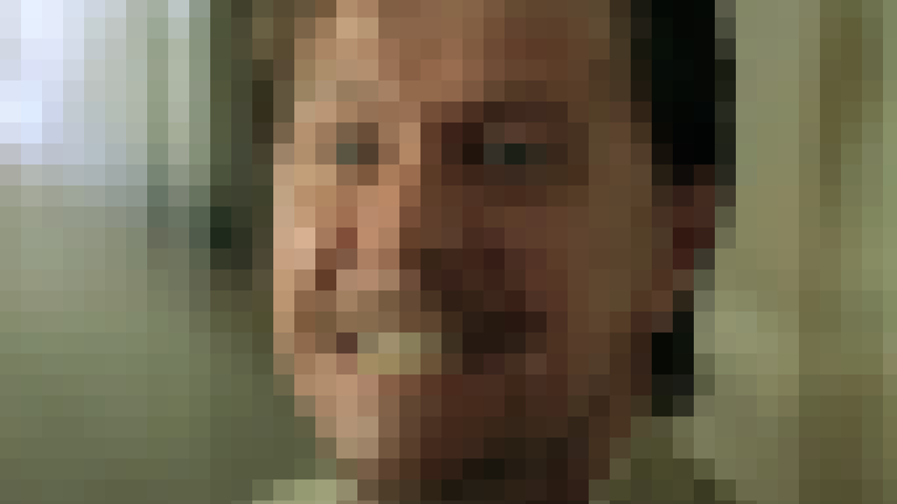 Гэри Олдман в ярости кричит в «Леоне: Профессионал», в пикселях.
