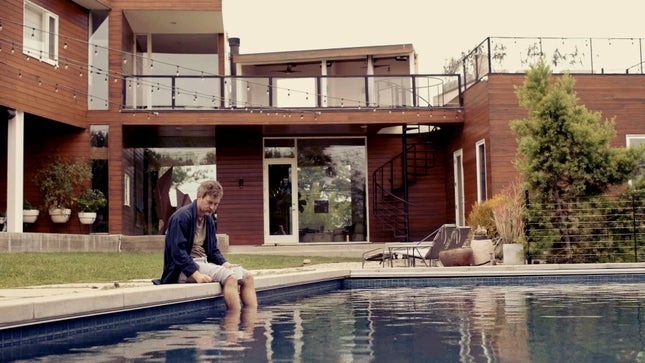 Das Bild für den Artikel mit dem Titel „Sprachunterricht“ ist bezaubernd – besonders für einen Film, der mit Zoom gedreht wurde