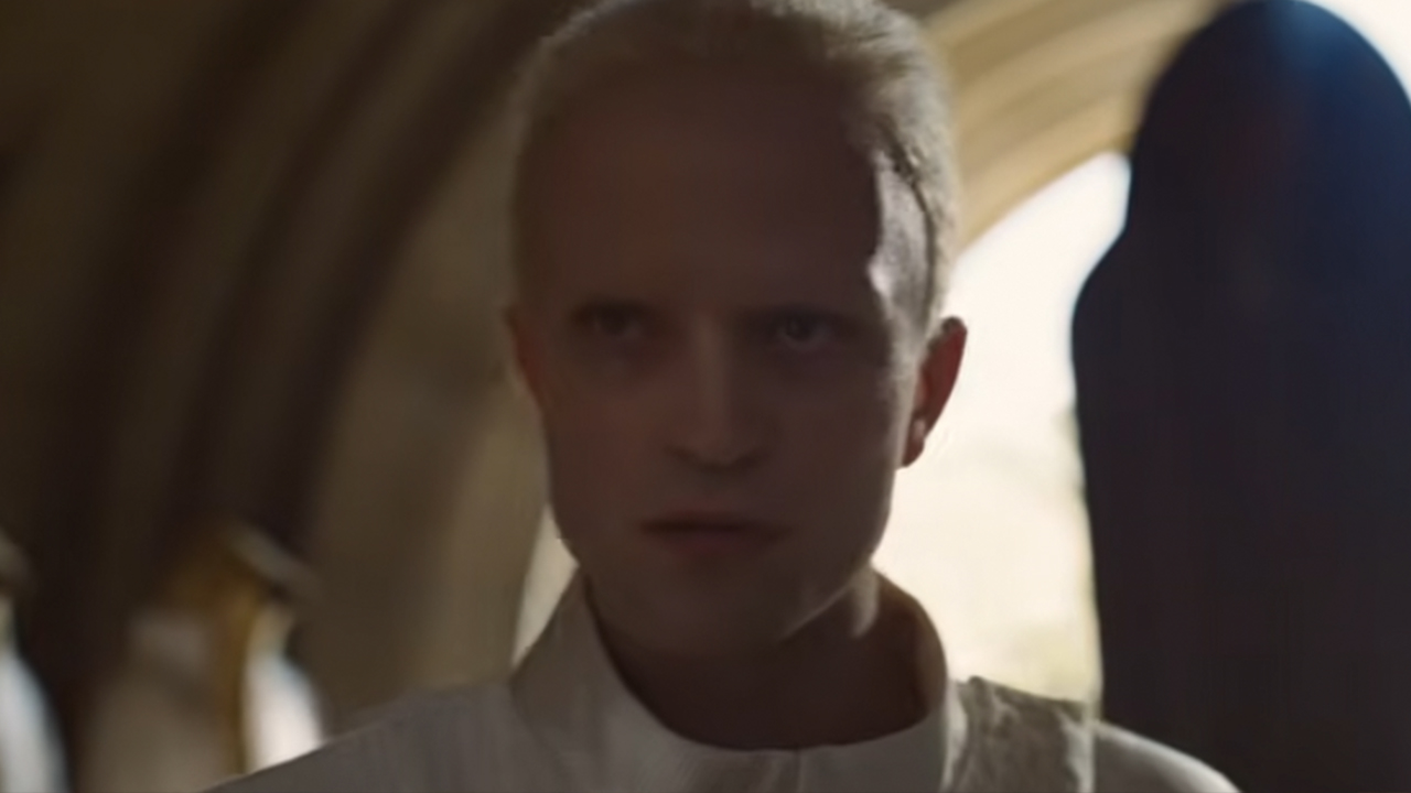Robert Pattison aux cheveux blonds dans Dune Part 3