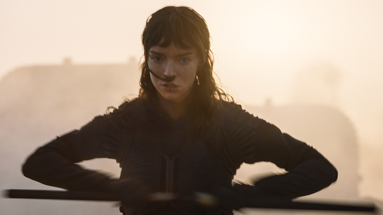 Anya Taylor-Joy dans le rôle d'Alia avec une épée dans Dune : Troisième partie