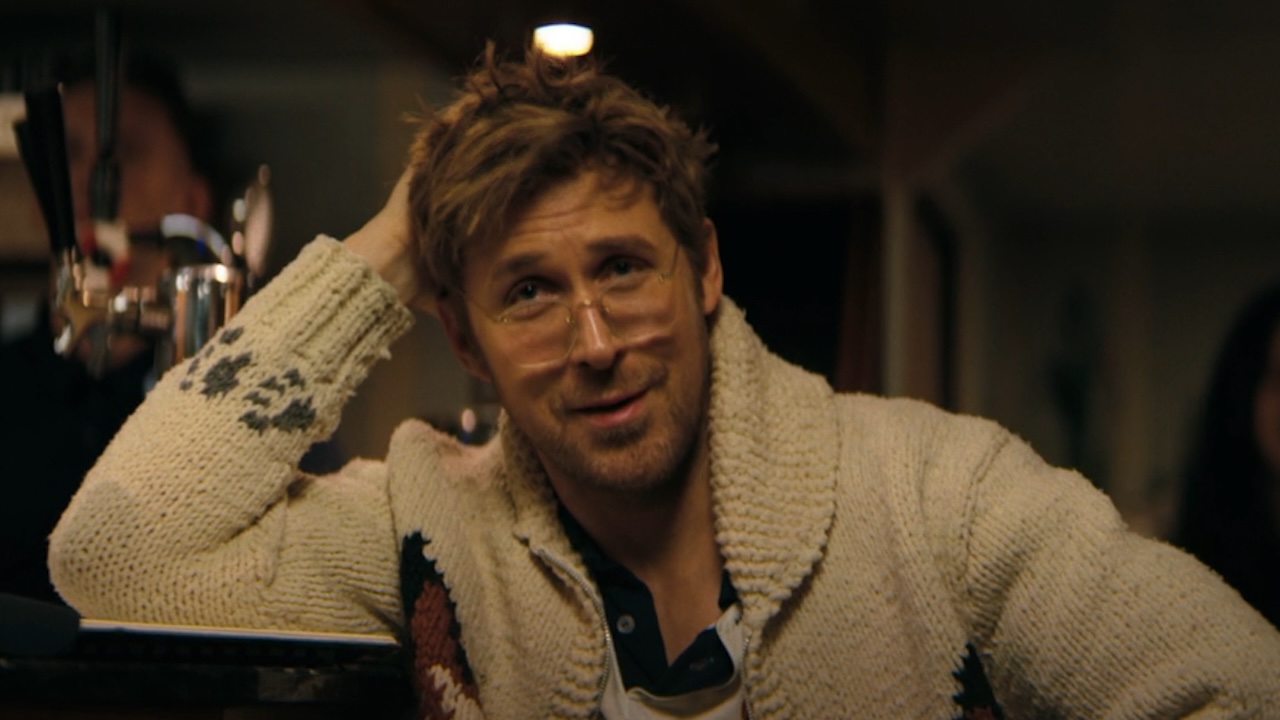 Grace sieht zu, wie Stratt in „Project Hail Mary“ Karaoke singt