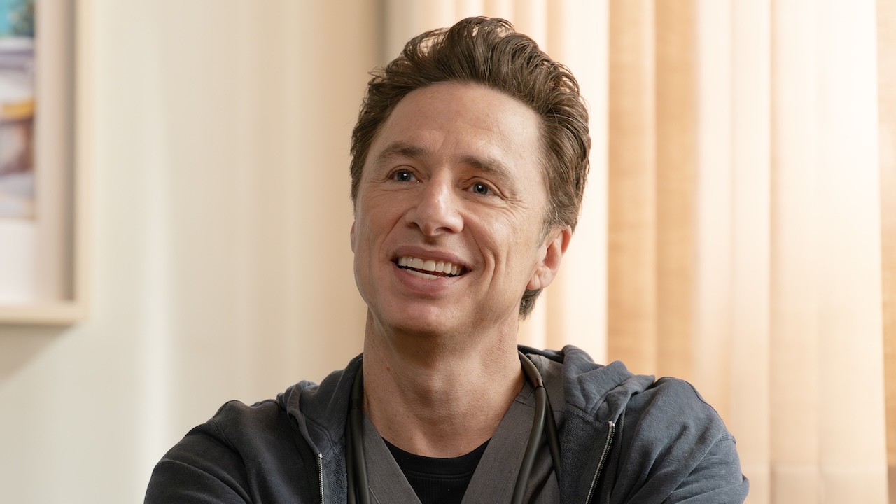 JD de Zach Braff souriant dans la reprise des Scrubs