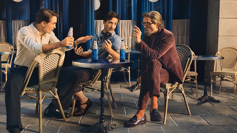 Роберт Паттинсон в рекламе пива 1664 года