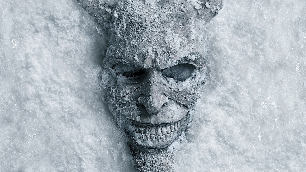 Die eisbedeckte Maske des Grabbers im Black Phone 2-Poster