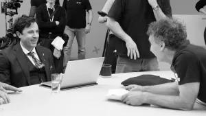 Casey Affleck et Doug Liman sur le tournage de 