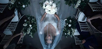 Quelque chose de très grave va arriver Bande-annonce