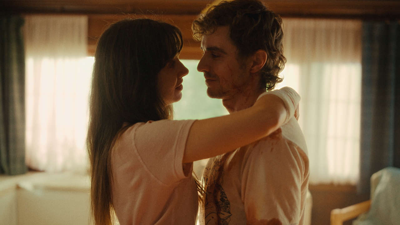 Allison Brie et Dave Franco dans Ensemble