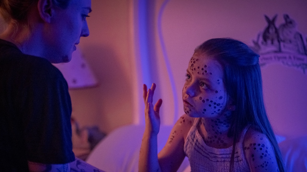 Polly und ihre Nichte voller Löcher in Vicious